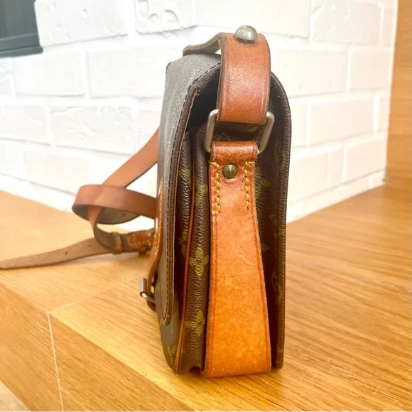 Louis Vuitton Authentic Cartouchiere PM Monogram Crossbody - Picture 4 of 15